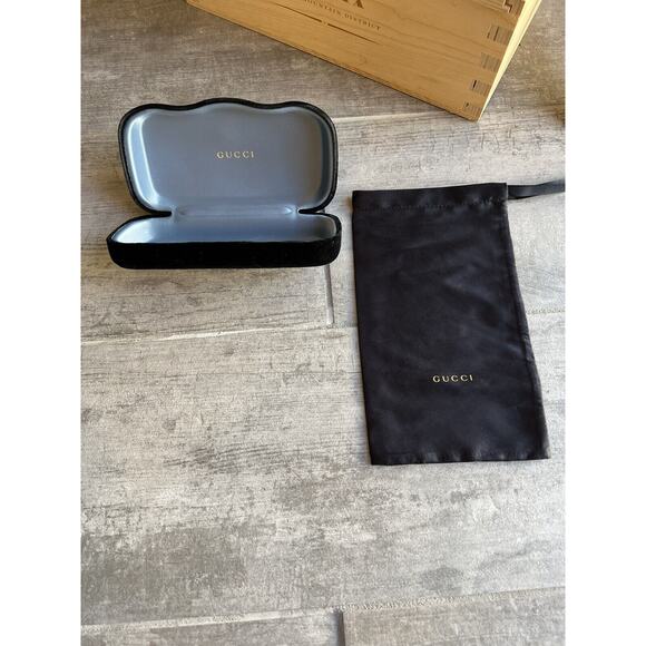 GUCCI Sunglass Eyeglass Case Black Velvet Clamshell Eyewear w/ Silk Pouch NEW - Picture 7 of 7